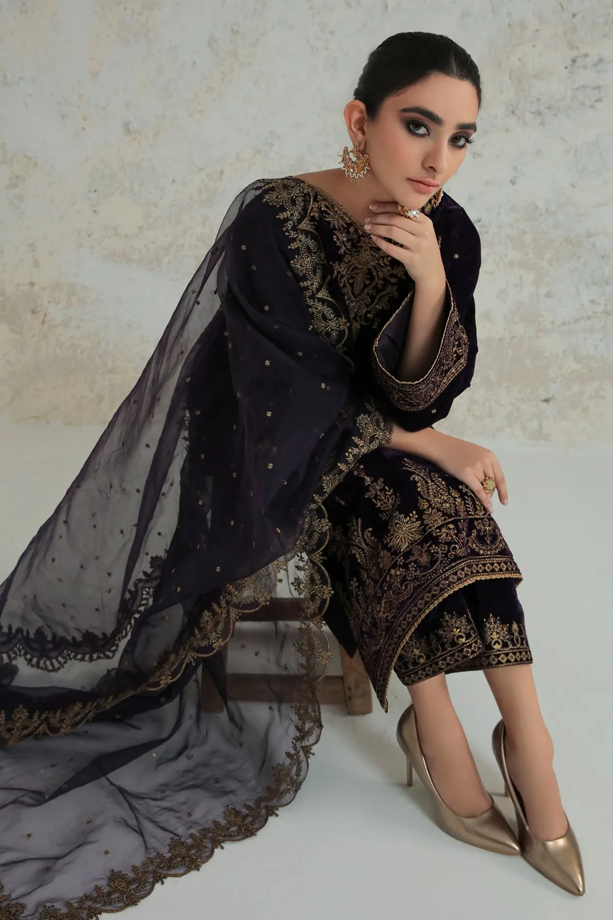 EMBROIDERED VELVET UF-239